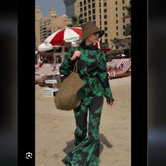 *LAST CHANCE* WHITE LOTUS PATTERNED RUFFLE-TRIMMED PANTS SIZE 10 NWT - Picture 12 of 13